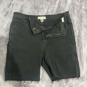 Madewell Charcoal Denim Cutoff Biker Shorts Distressed Curvy Size 30 Bermuda